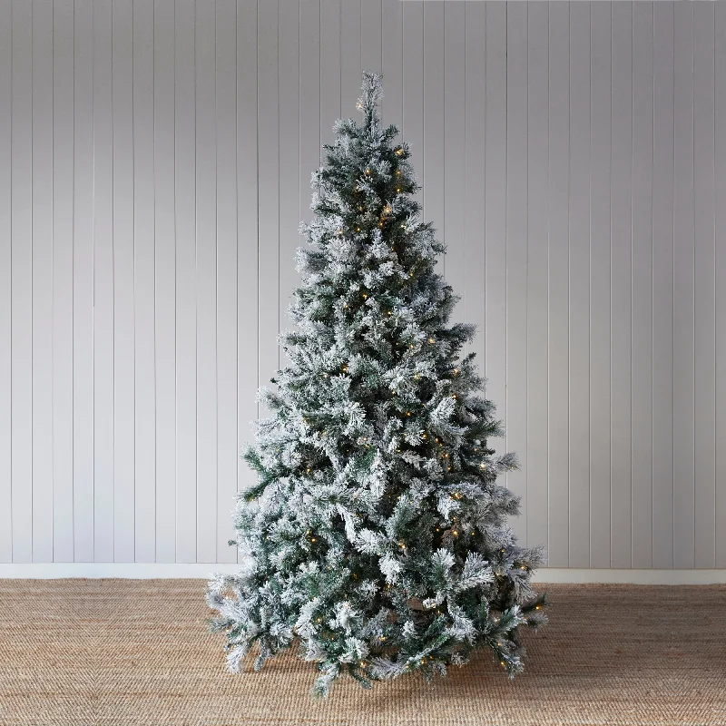 7.5 Ft Douglas Fir Snow Tree - 420 Led