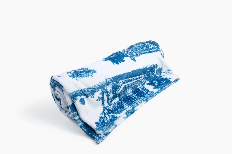 The Lubbock Toile™ Fleece Throw, Blue